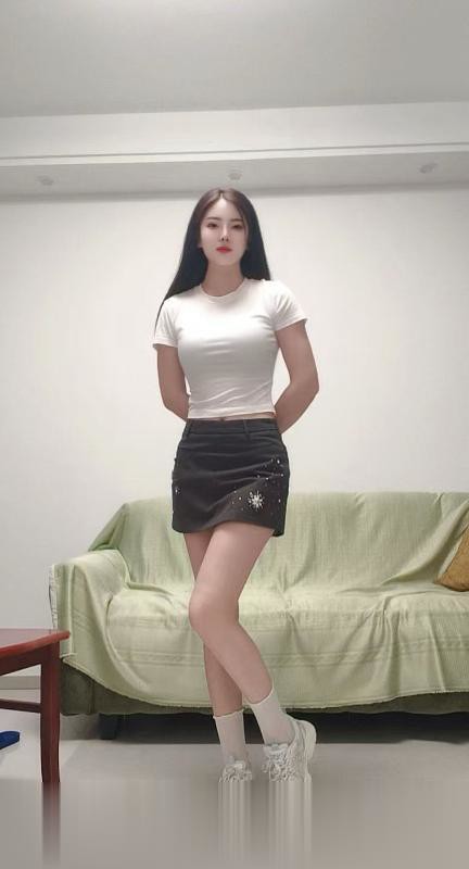性感长腿御姐冰冰老师