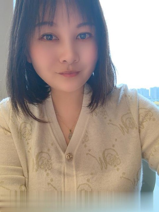个人大奶骚姐姐