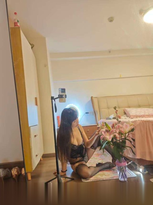 颜射成东少妇