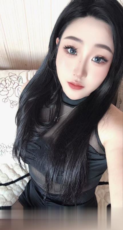 巨乳小骚货.