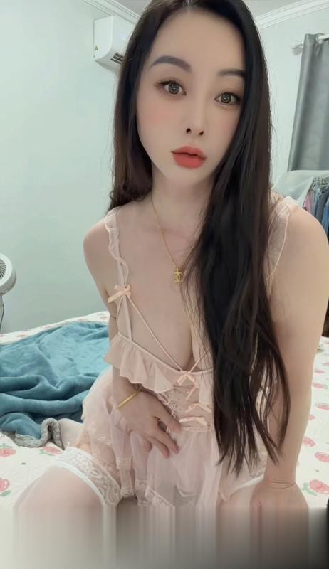 武侯制服诱惑安妮老师