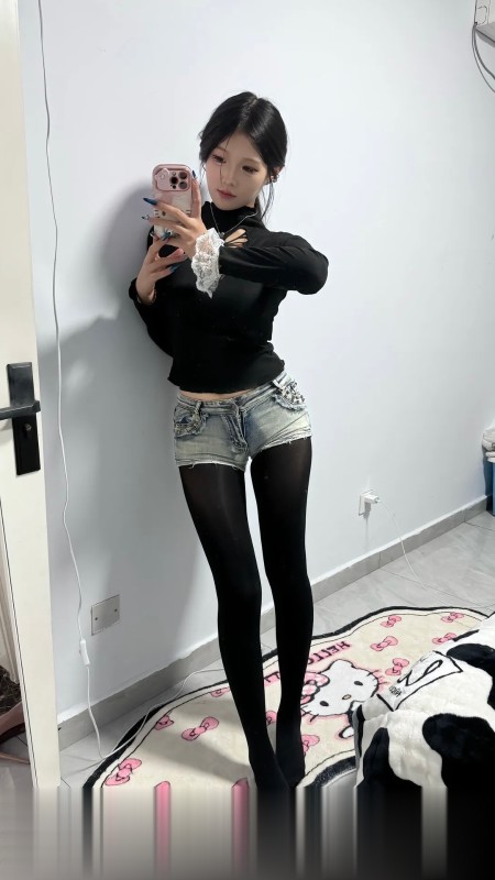 黑丝美腿奈奈