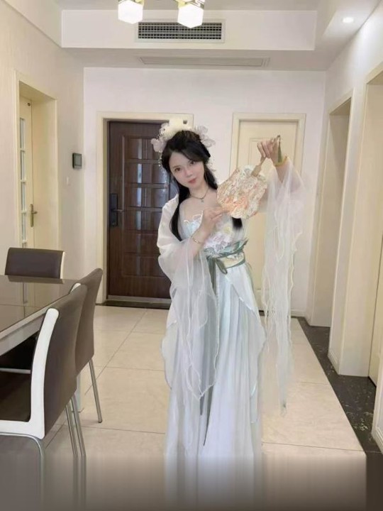 妩媚小少妇.