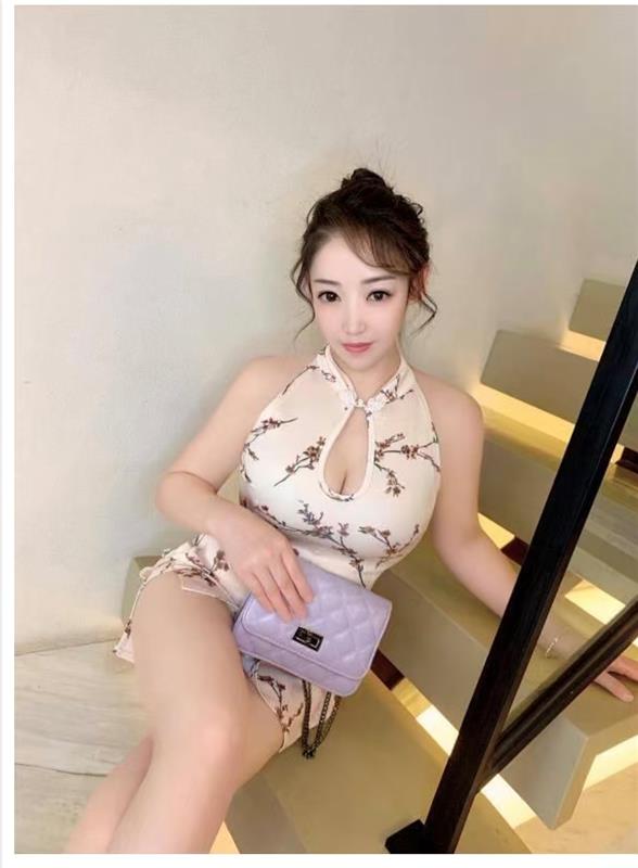 光谷附近巨骚大波美女性价比