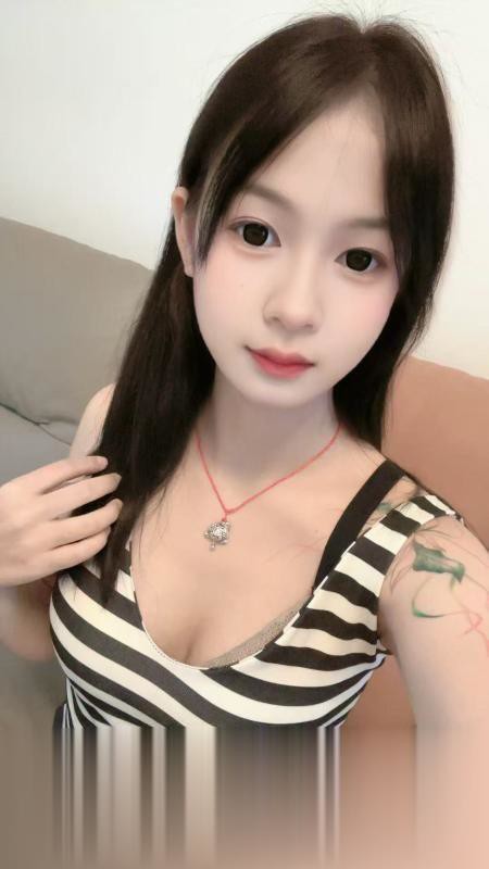 江岸零零后可爱小妹