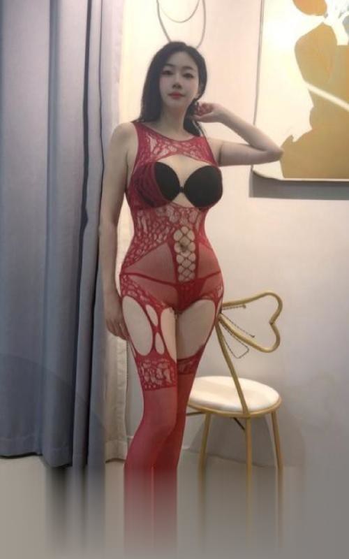 舌吻红蟒水娃