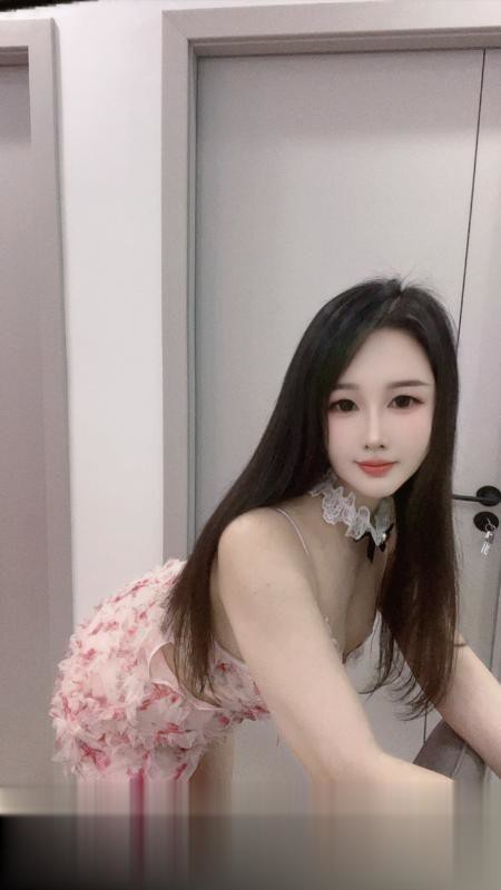 上城舌吻口技妹子