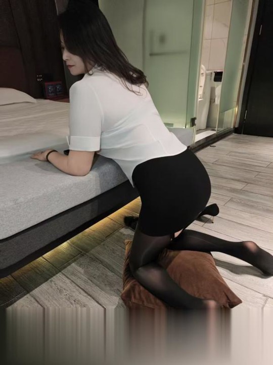 开福制服装风骚少妇