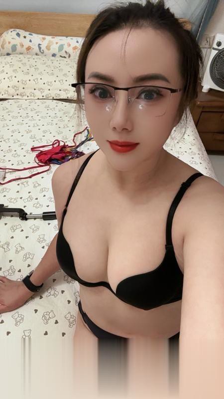 白云健身东北百合姐