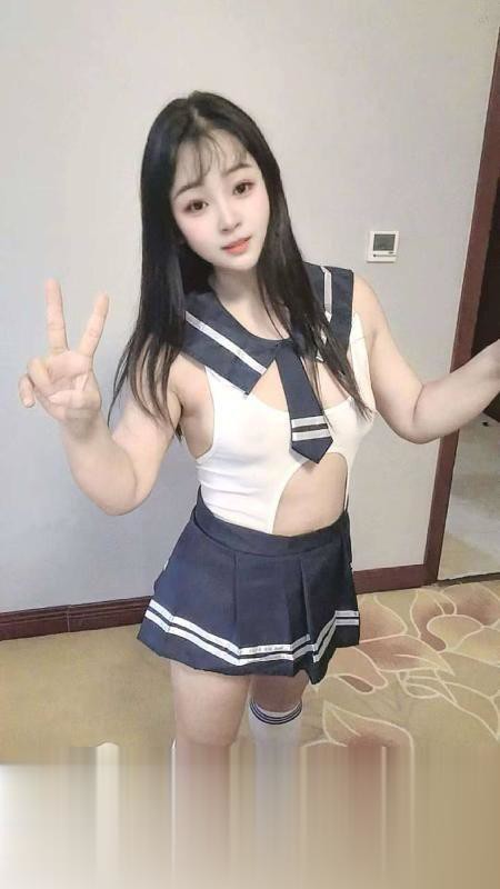 kb舌吻69女仆服务