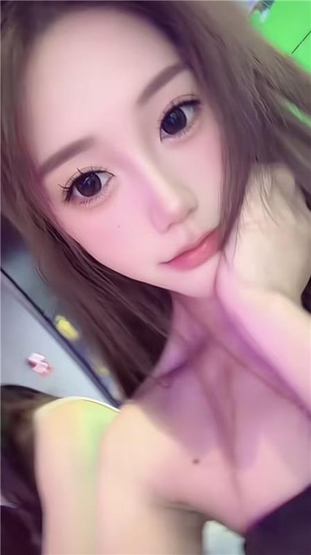 高新区性感白嫩小姐姐