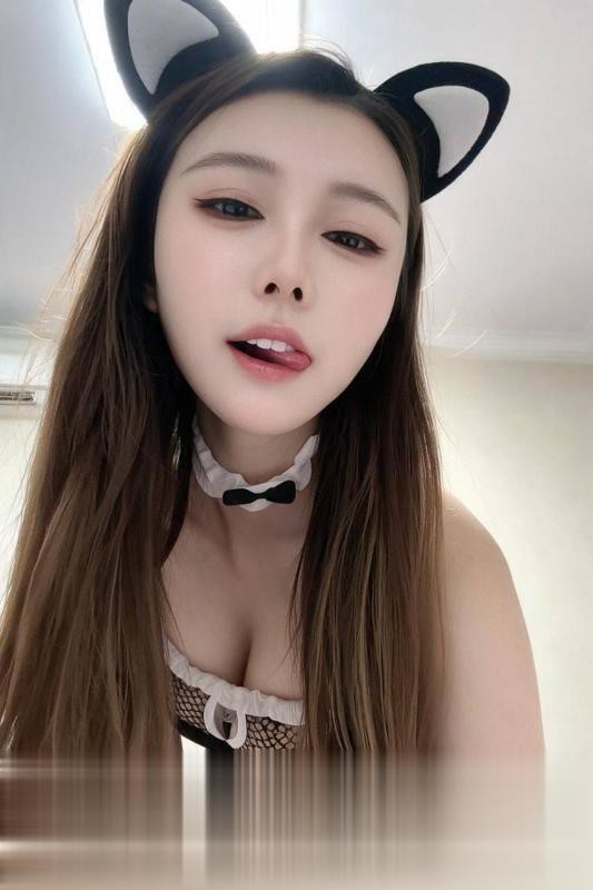 床上金秘书浪漫满屋