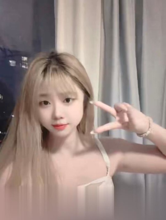 河西婴儿肥小姐姐