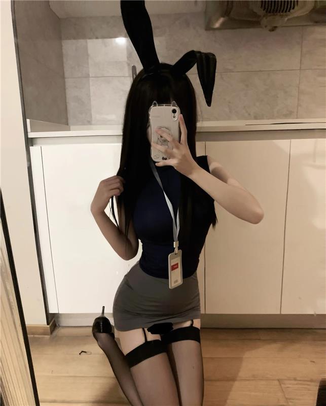 江夏海伦大厦少妇