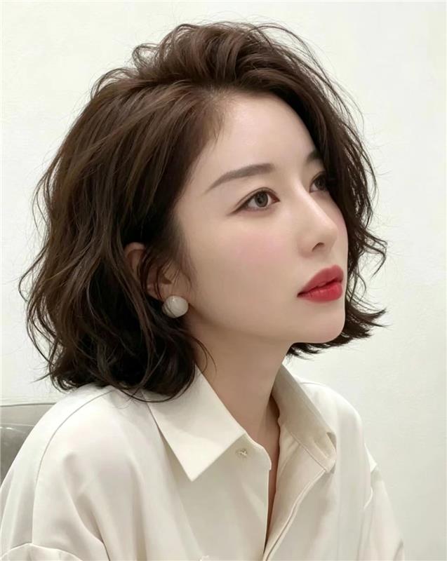 大美女下海兼职了