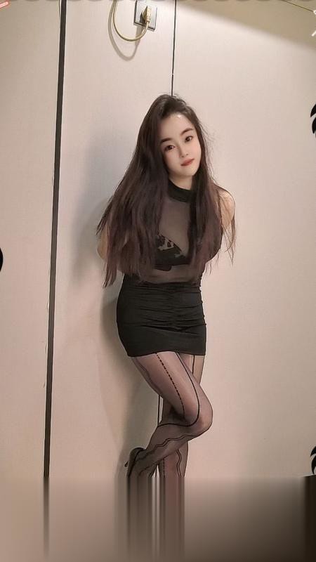 龙华媚眼骚御姐