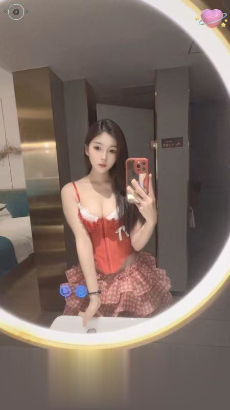 三点粉美女七七