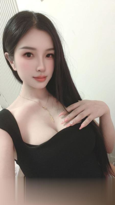 肤白美胸御姐婷儿